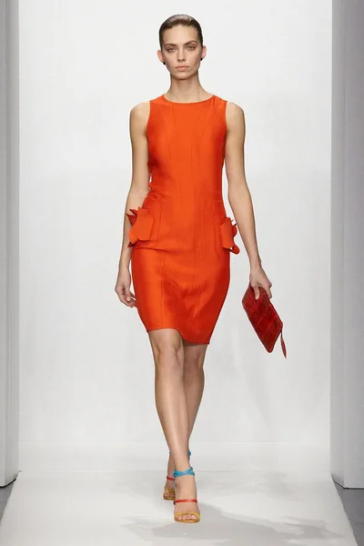 Look 28